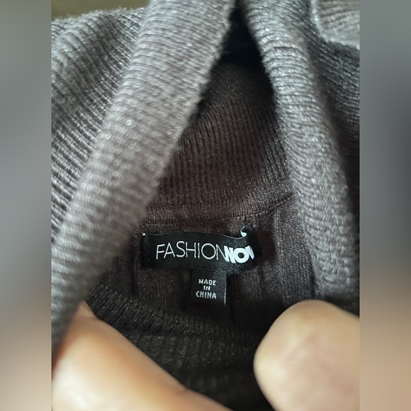 Grey Ribbed Sleeveless Top - Picture 5 of 7